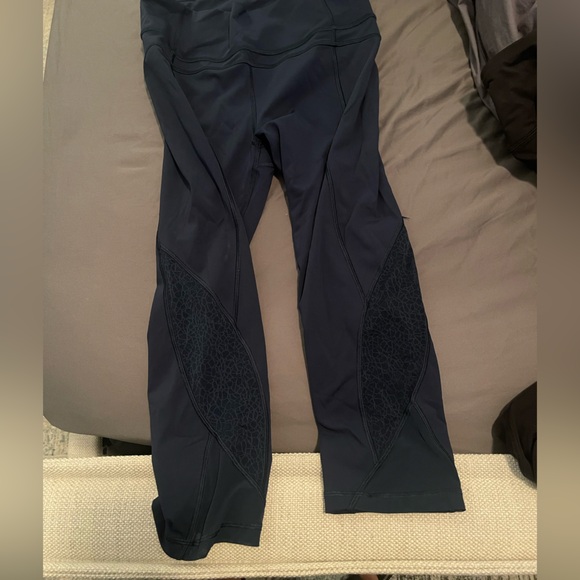 Lululemon Cropped Leggings With Mesh Detailing - Navy Blue - Picture 2 of 3